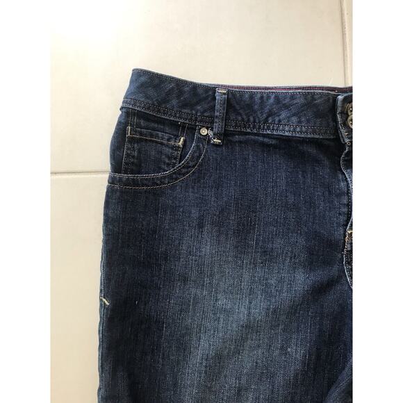 Lane Bryant Jean Shorts Mid Rise Denim Stretch - Picture 2 of 8